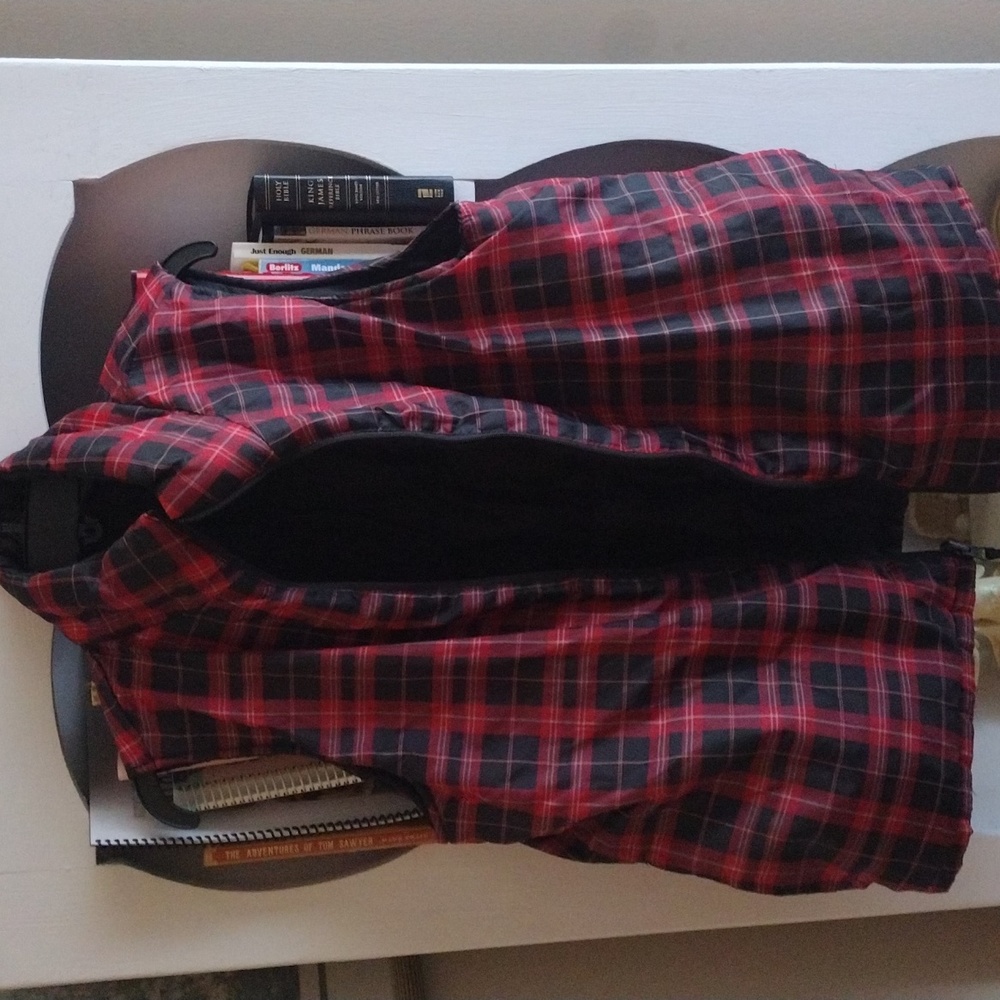 Women's reversible vest